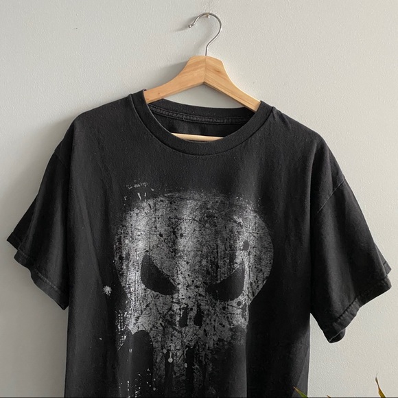 Black Marvel Punisher T-Shirt - Picture 3 of 3